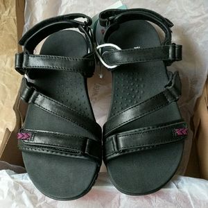 New Balance Women's Maya Sport Sandal Leather Black/Pink WR2101BKI Size 6